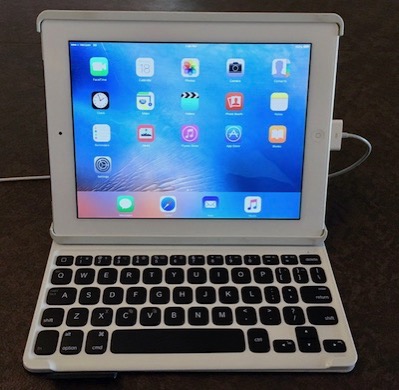 IPad 2 in Logitech keyboard case