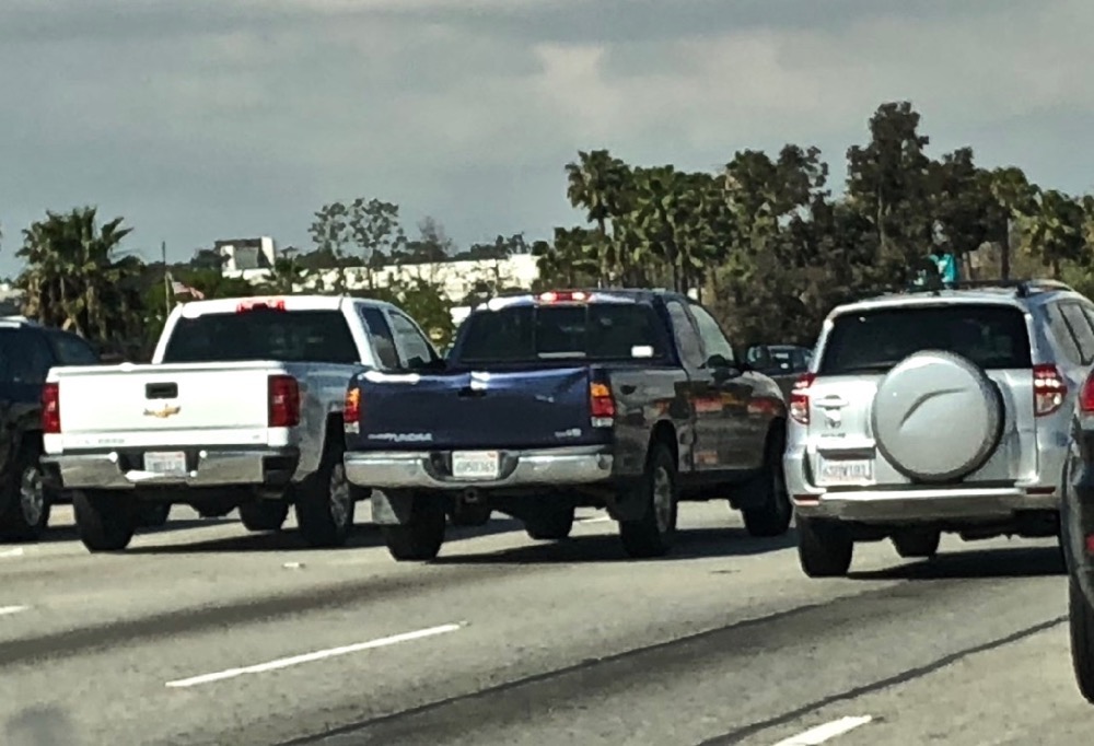 2018 License plate blue Toyota tundra accident