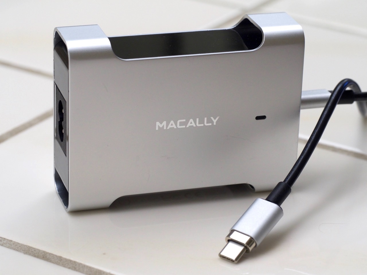 Macally MBP power adapter magnetic USB C