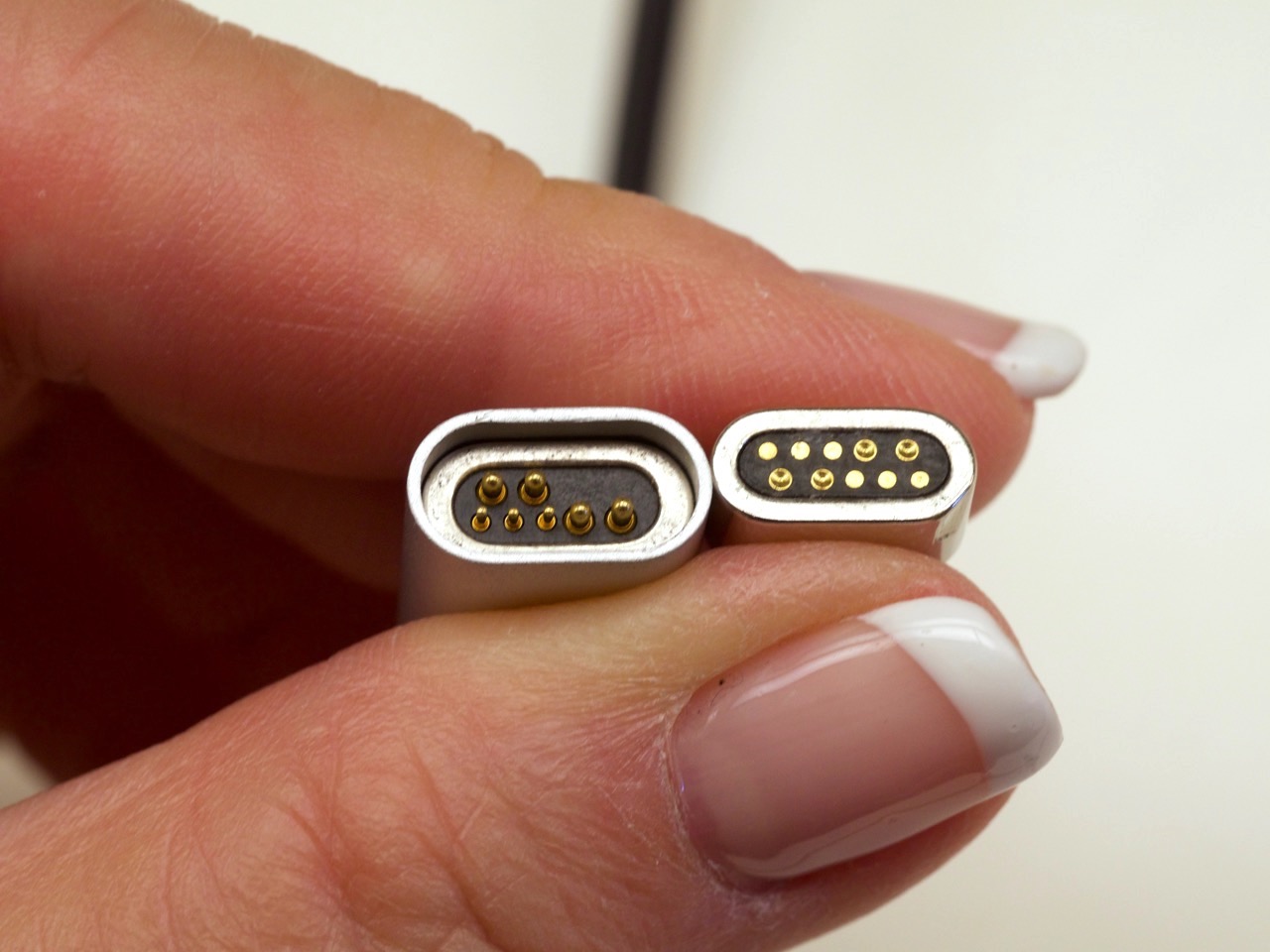 Macally magnetic USB C connector