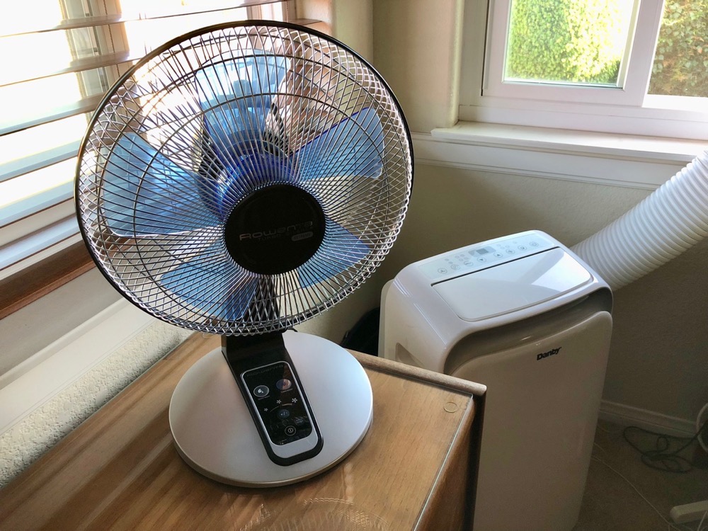 Rowenta fan next to air conditioner