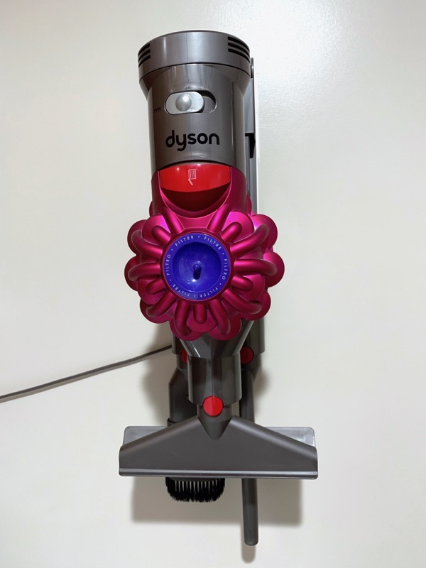 Dyson V7 Motorhead on wall