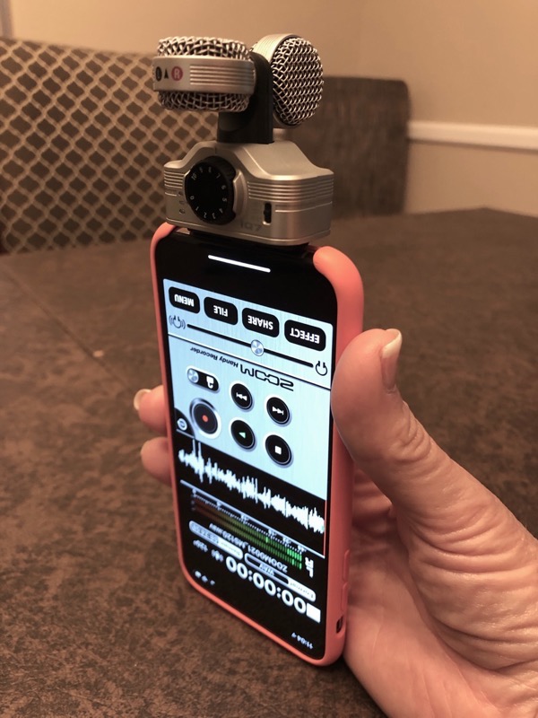 #title# Zoom iQ7 mic orientation