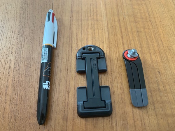 #title# Joby Griptight folded w legs pen