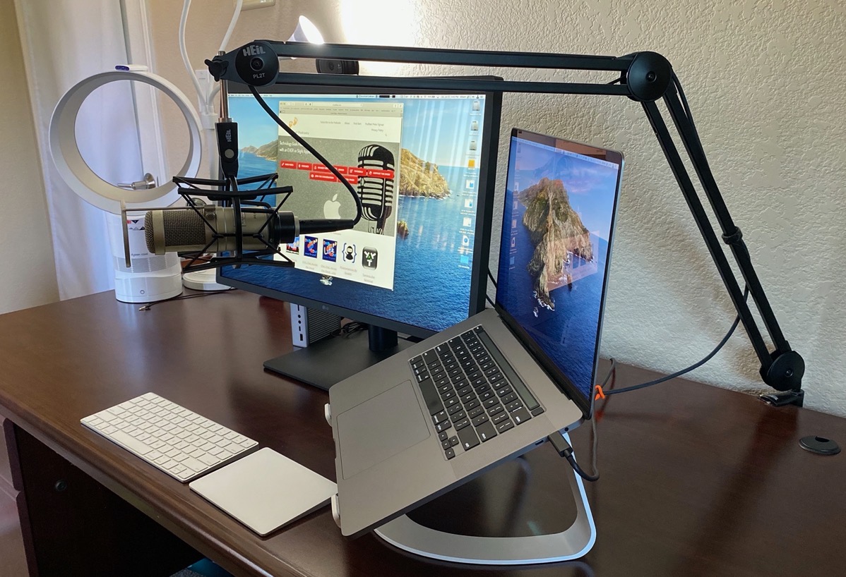 #title# Laptop on Twelve South with Display and Keyboard Side View