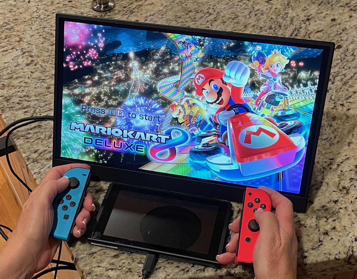 Cocopar Running Nintendo Switch with MarioKart