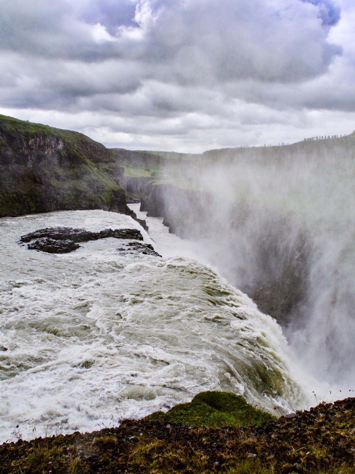 Gullfoss waterfall.jpg Gullfoss Waterfall