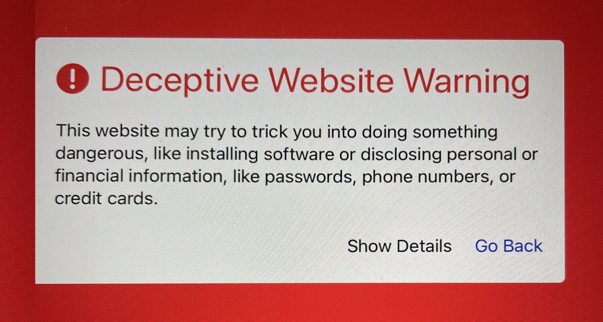 Deceptive Website Warning with red background with two choices 
