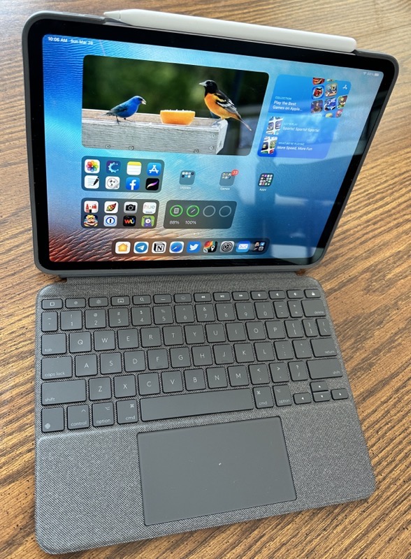 Logitech Combo Touch Keyboard with Trackpad with 11 inch iPad Pro