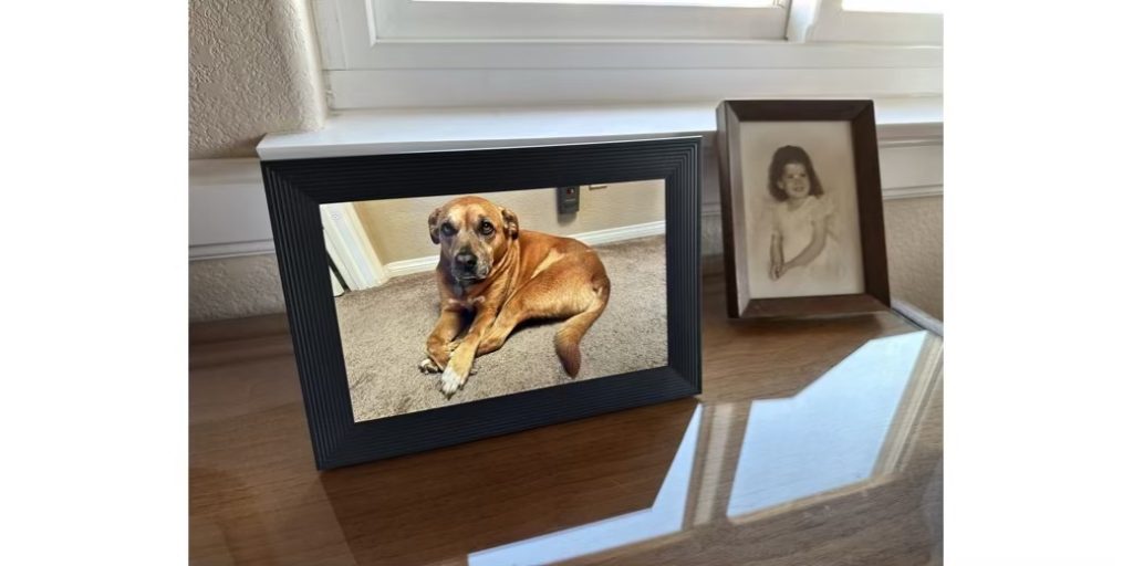 I'm in Love With the Aura Digital Photo Frame - Podfeet Podcasts