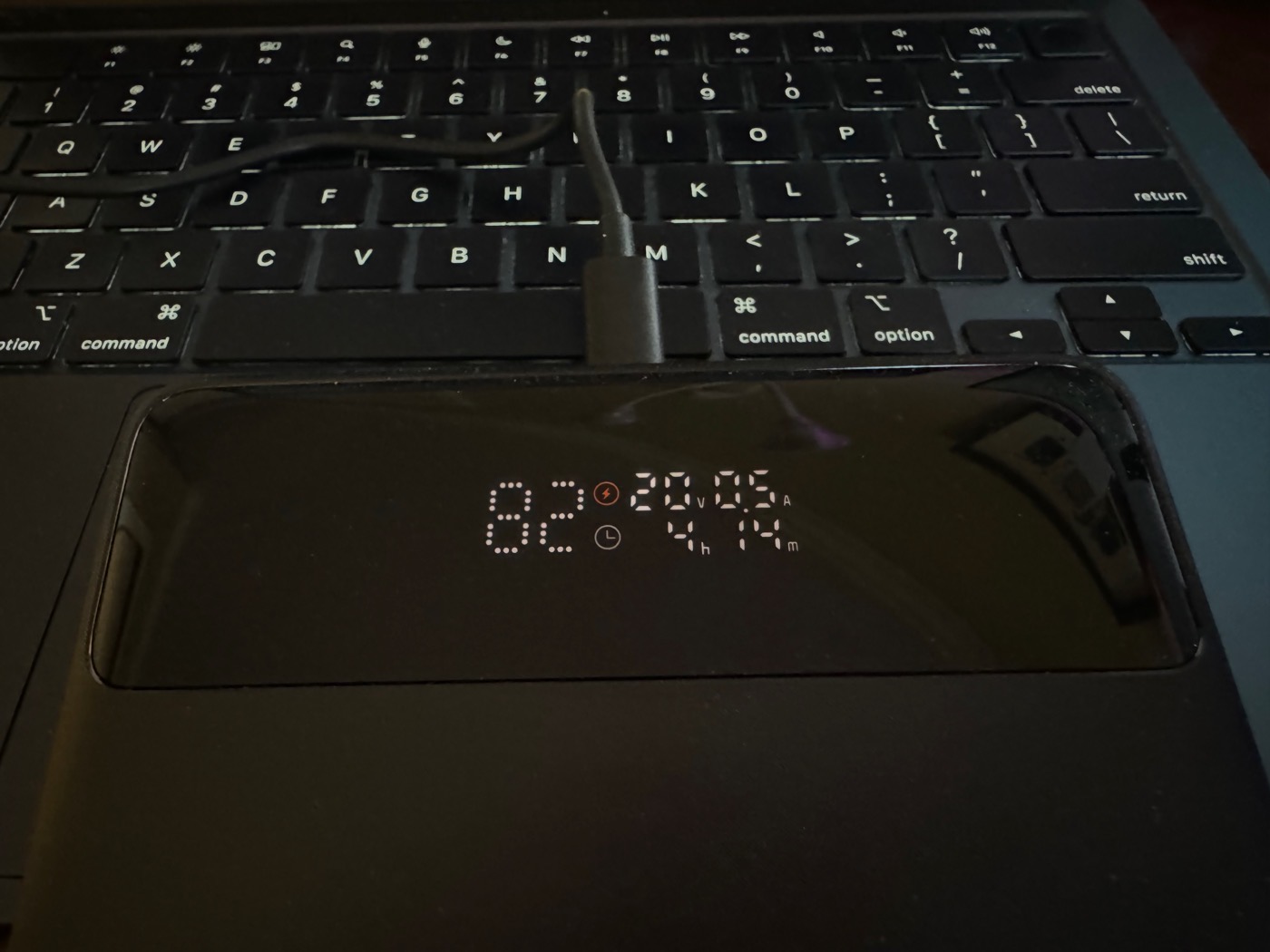 Blade HD Charging MacBook Air Showing Metrics