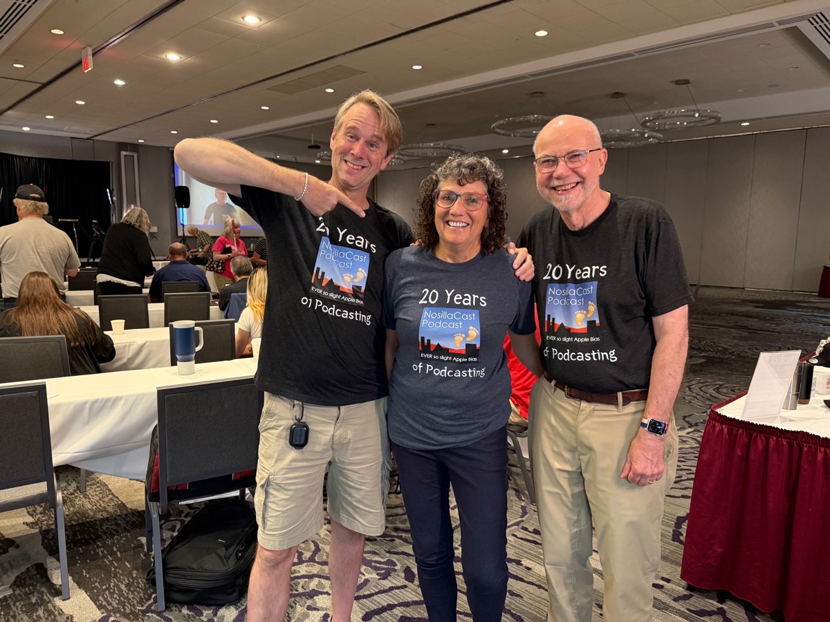 Dave Hamilton Allison Doc Tim wearing NosillaCast shirts.