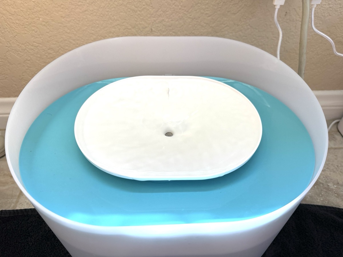 PETLIBRO Capsule fountain from above-2.