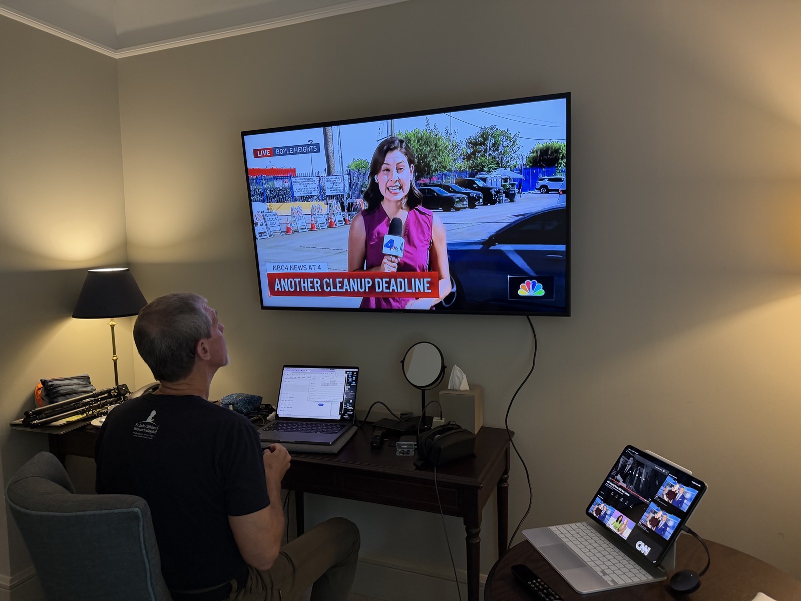 Steve watching local LA news on TV using iPad with transmitter.jpeg Steve watching local LA news on TV using iPad with transmitter.